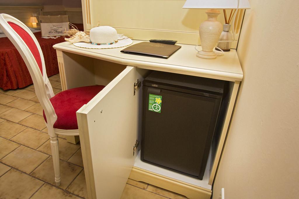 Hotel Lo Squalo Grottammare Room photo
