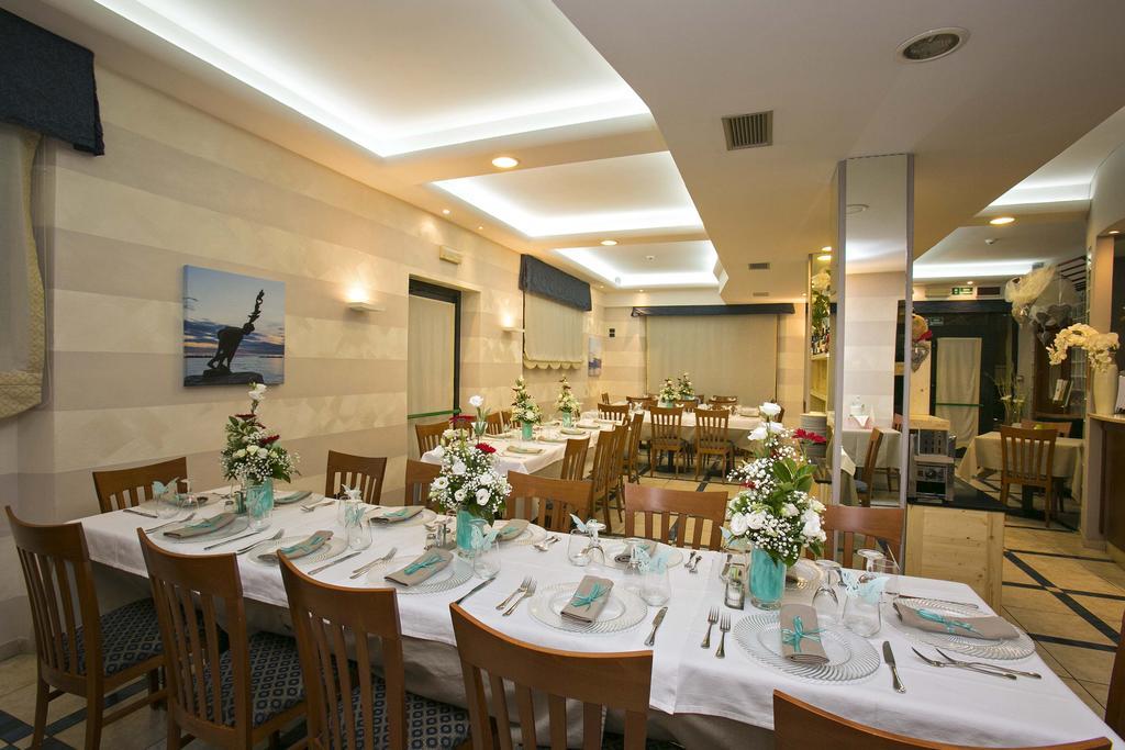 Hotel Lo Squalo Grottammare Exterior photo