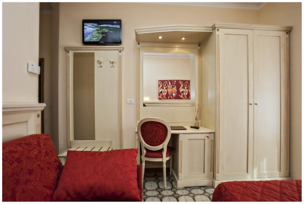 Hotel Lo Squalo Grottammare Room photo